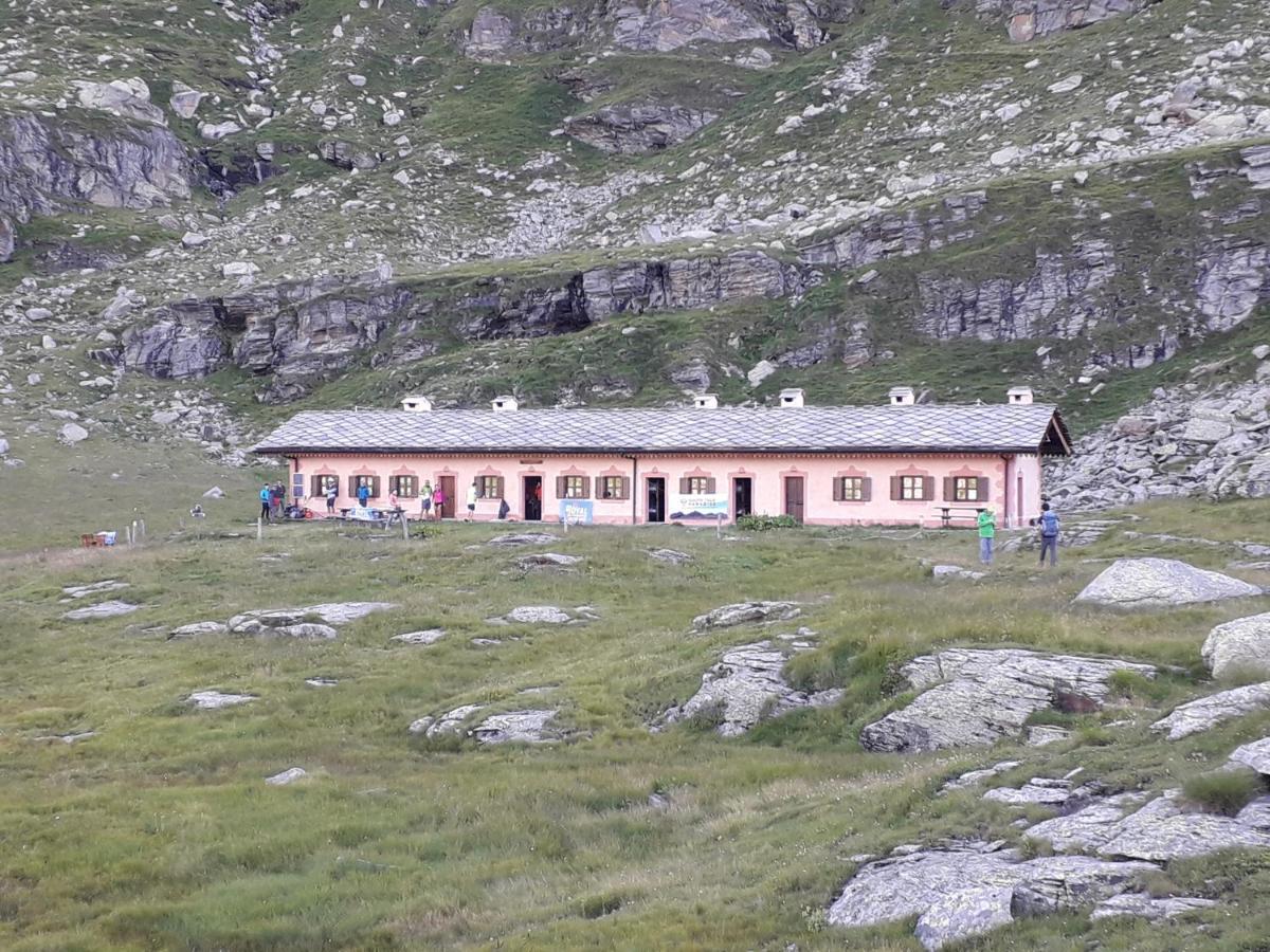Rifugio Casa Di Caccia Villa Noasca Luaran gambar