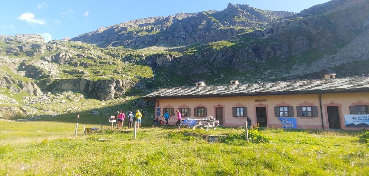 Rifugio Casa Di Caccia Villa Noasca Luaran gambar
