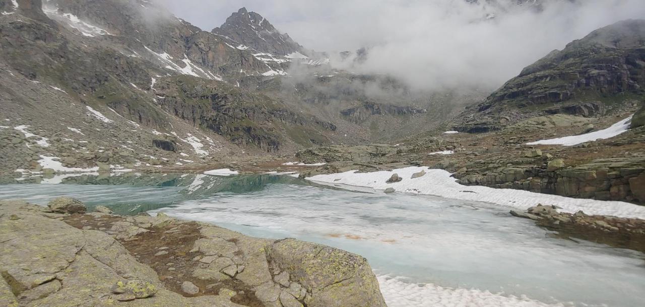 Rifugio Casa Di Caccia Villa Noasca Luaran gambar