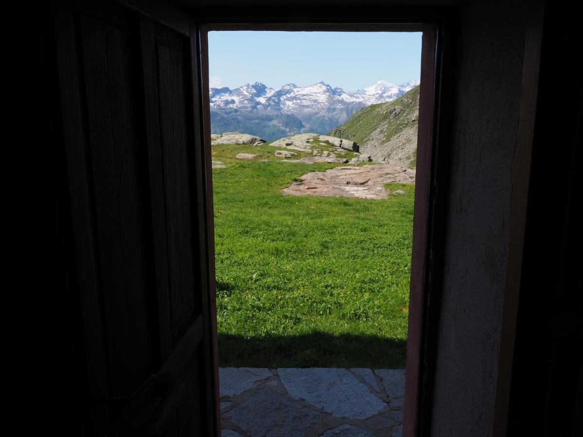 Rifugio Casa Di Caccia Villa Noasca Luaran gambar